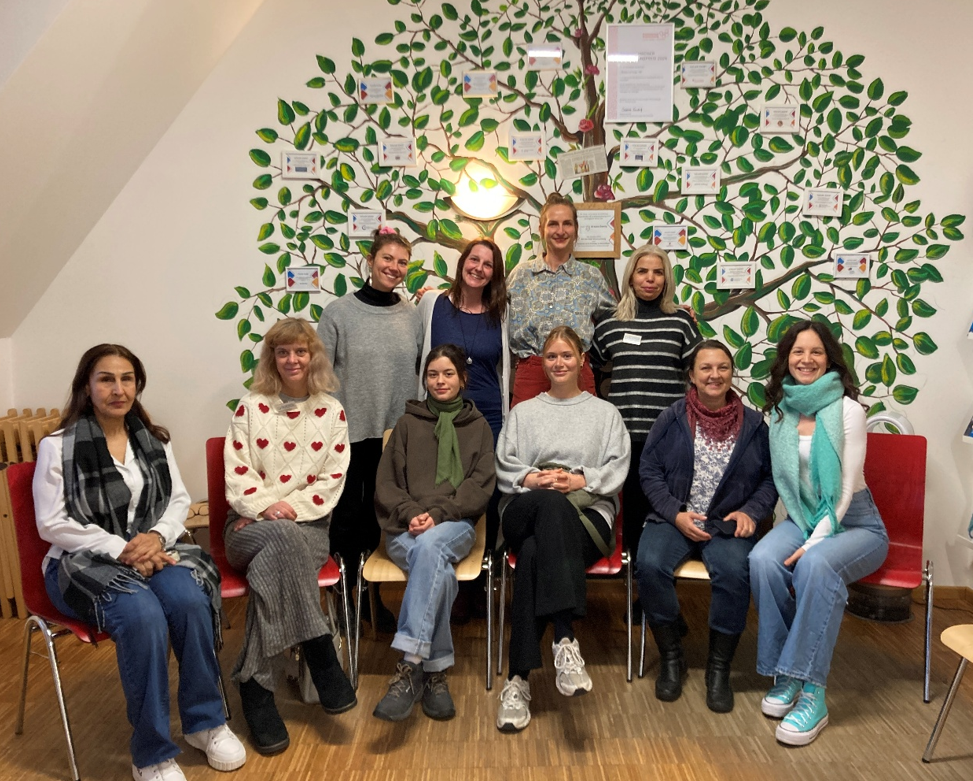 Foto: Besuch der Dauerausstellung „Rosenweg 76“ mit StoP-Aktiven aus beiden Stadtteilen/ S. Kuper)